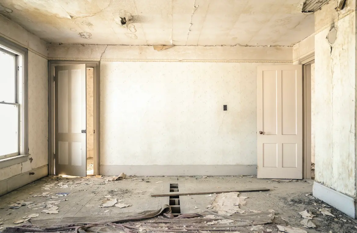 Waste disposal crew managing a cleanout project in Columbia Heights